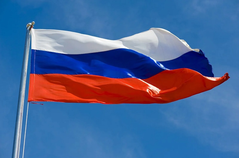 Исполнять гимн и поднимать флаг России в школах Самарской области начнут уже в мае