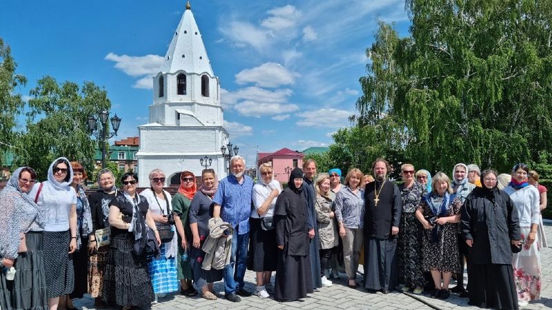 Продвигая паломнический туризм: в Сызрани встретили гостей из разных уголков России и провезли их по святым местам