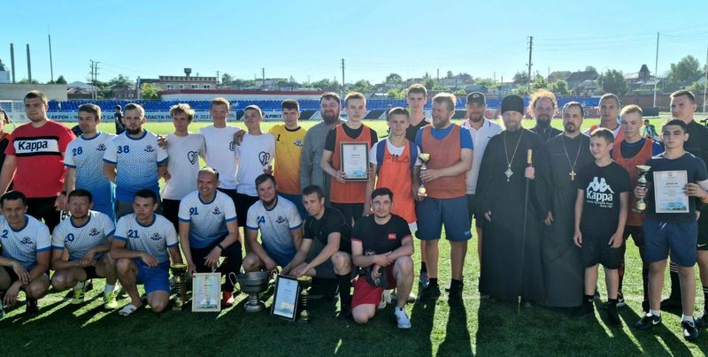 Священнослужители играли в футбол: турнир на Кубок Сызранской епархии должен стать ежегодным