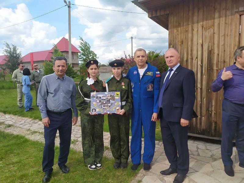 ������ �������� ����������� ����� ������ � ����������� �������� ��������� ������� �������� ������������