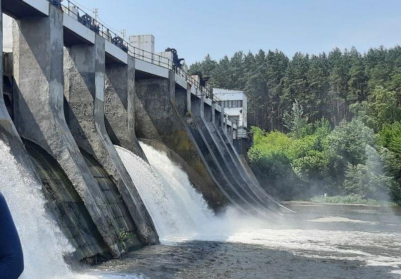 На Сызранскую ГЭС зовут экскурсантов - музей энергетики под открытым небом может впечатлить многими экспонатами