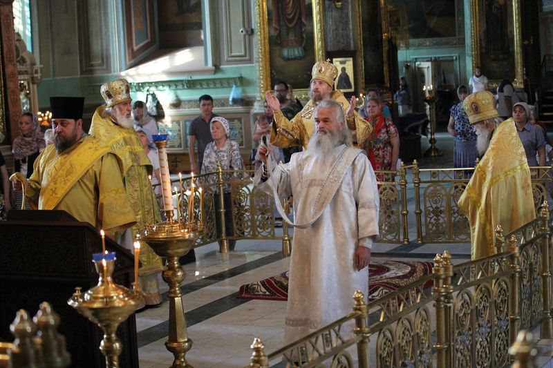 Епископ Леонтий совершил иерейскую хиротонию диакона Василия Марченко