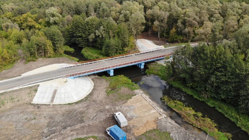 Ремонт двух автомобильных мостов через Усу завершен