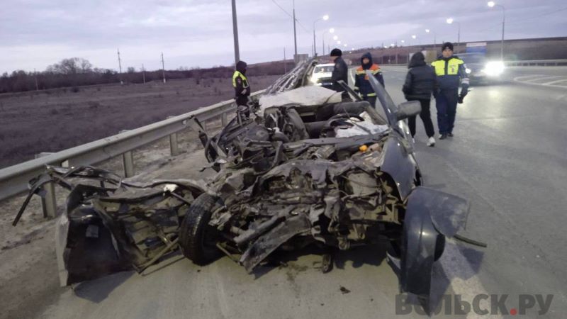 В Вольском районе в страшном ДТП погиб житель Самарской области