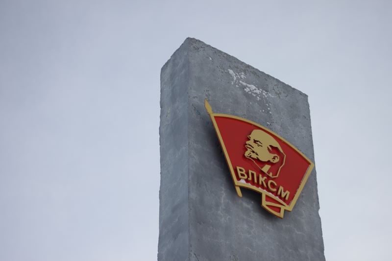 Выезды пожарных к Комсомольской стеле участились
