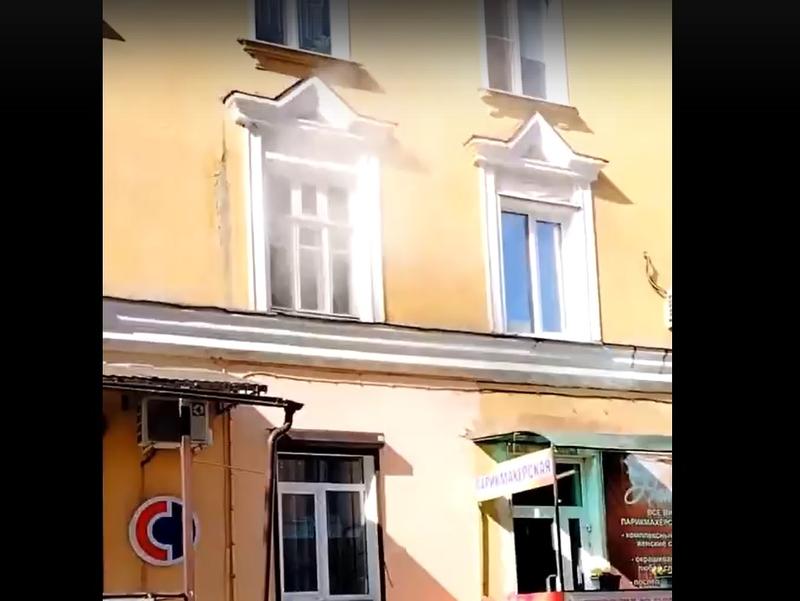 Очевидцы сняли на видео пожар в Сызрани, который унес жизнь человека