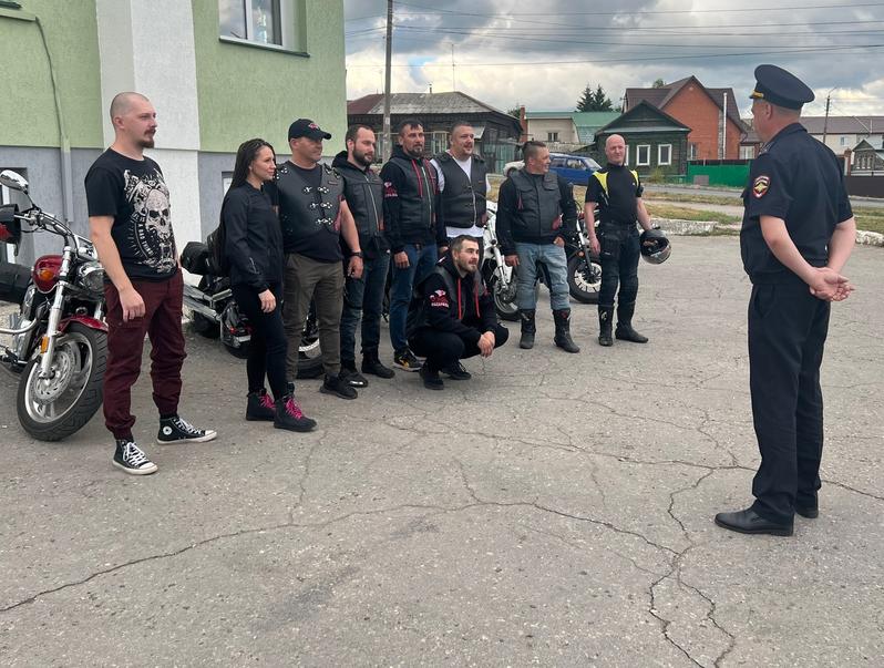 Сызранским байкерам напомнили об уважении к людям и о помощи пострадавшим в ДТП