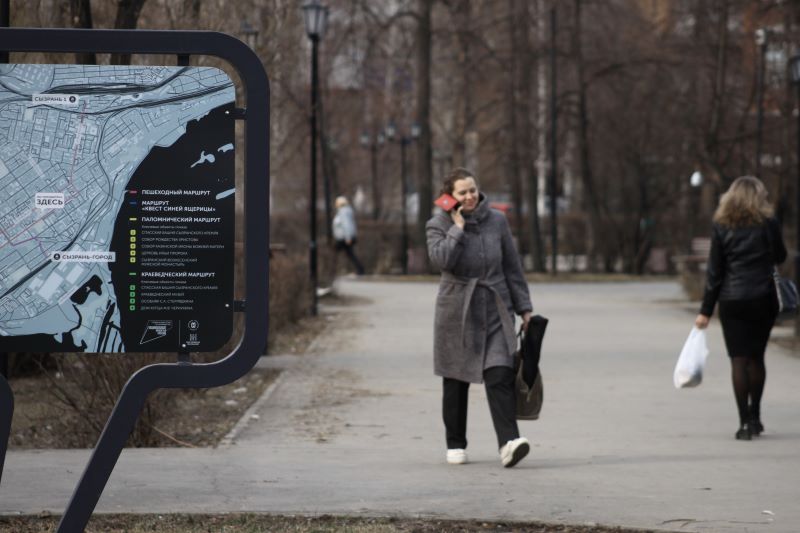 Забавные приметы старины рекомендуют не обедать дома и следить за прической и обувью