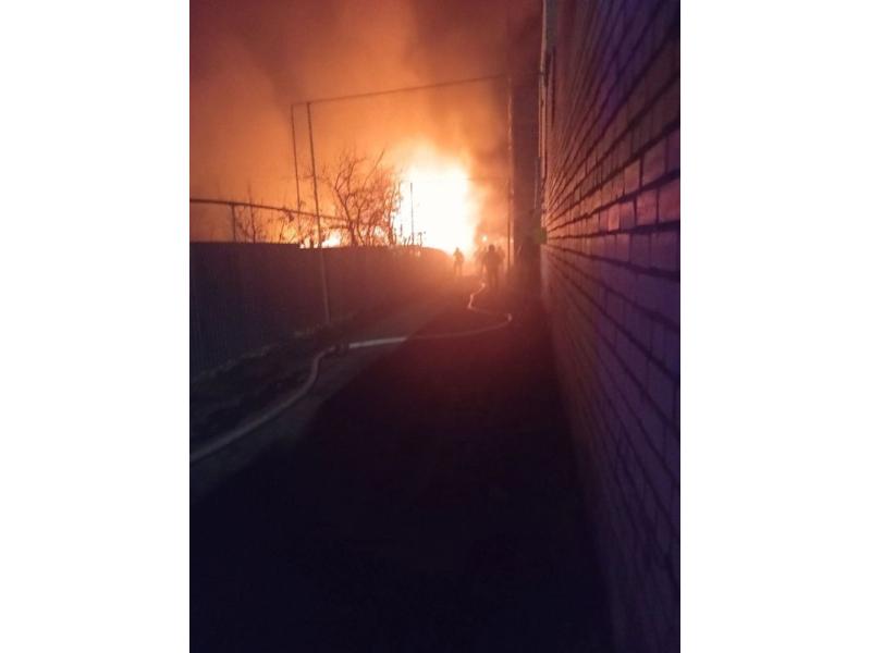 Полыхавший в Сызрани дом тушили больше часа
