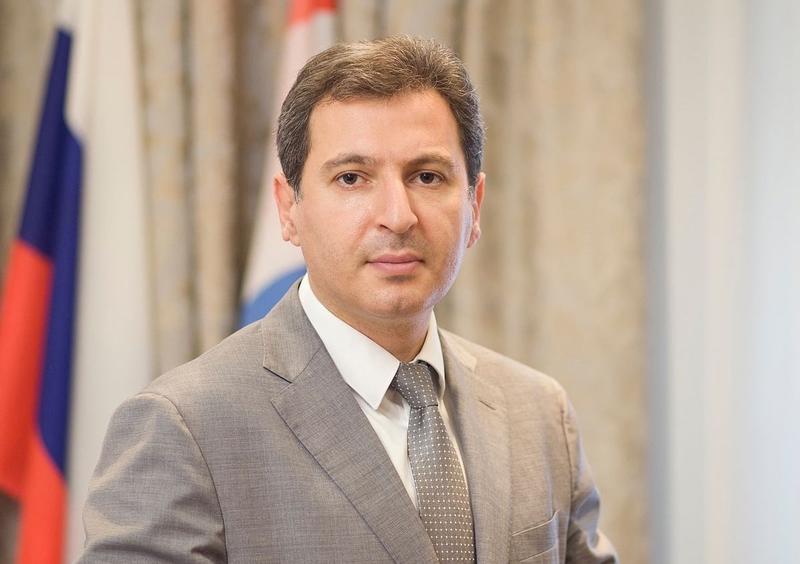 На экс-министра регионального здравоохранения Армена Беняна завели уголовное дело