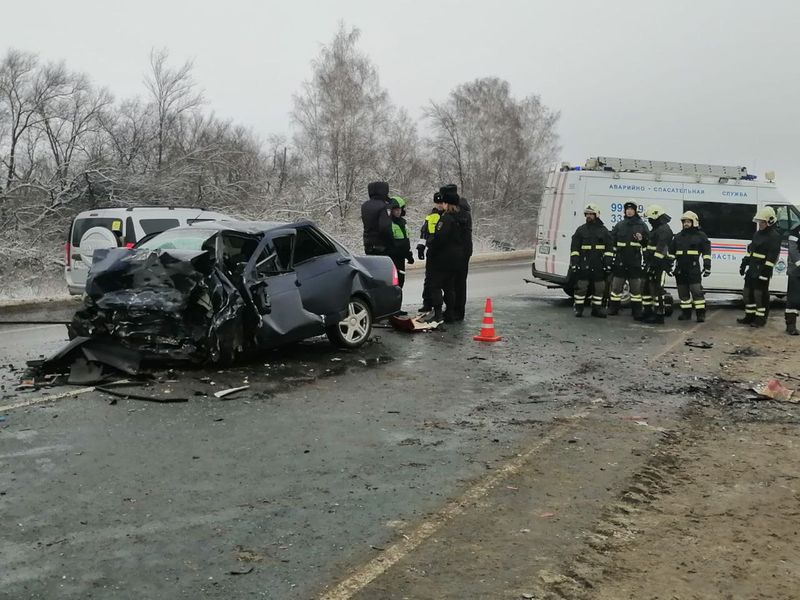 «Там кровь на асфальте...» С места жесткого ДТП в Самарской области передают о погибших людях