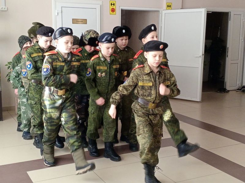 Сызранские казачата начали изучать броневую технику