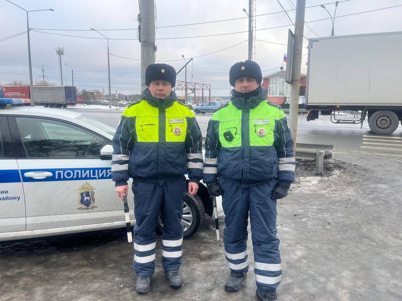 В Самарской области полицейские спасли больного малыша