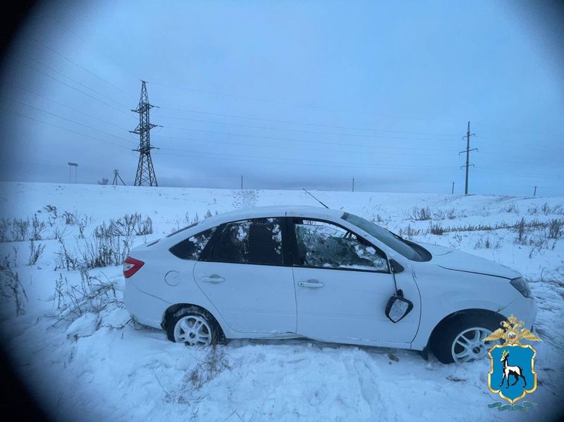 Женщина села в автомобиль к пьяному водителю - поездка продолжилась в кювете и закончилась в больнице