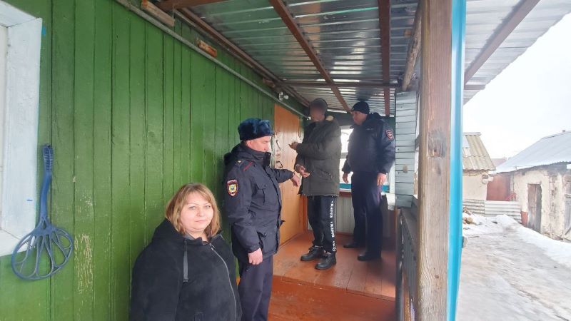 В 50 км от Сызрани мужчина зарезал сожительницу