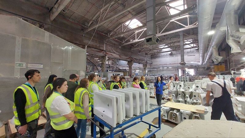В поисках работы жители Сызрани попробовали новый формат, попали на завод и удивились