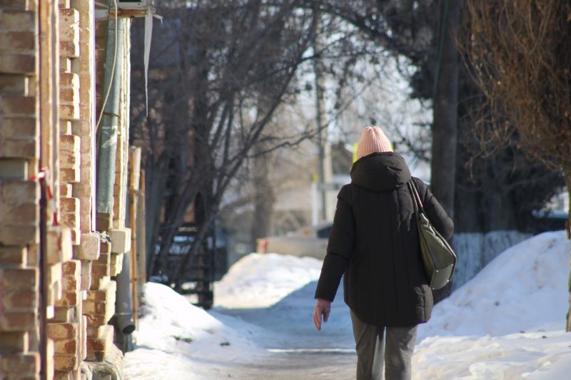В Самаре мошенник под видом промоутера с листовкой оформил на женщину кредит