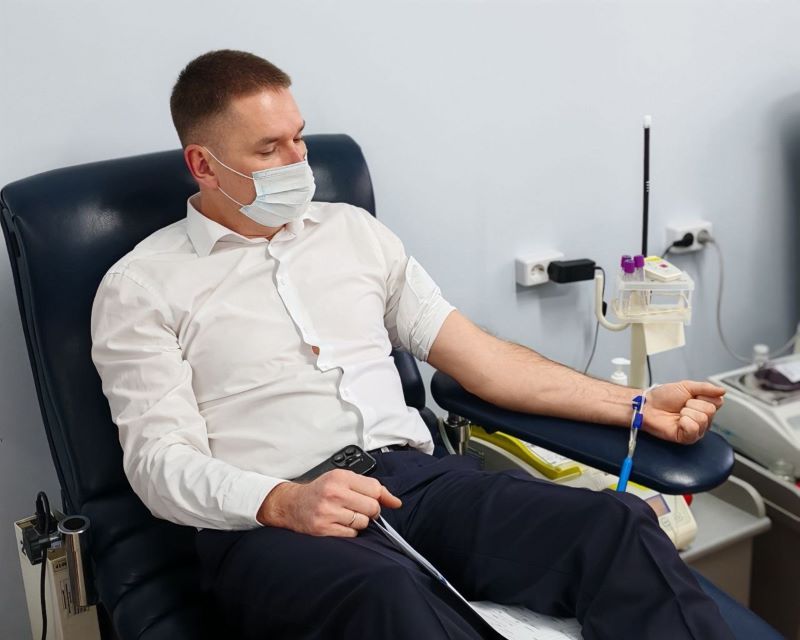 Пока еще претендующий на пост главы Тольятти Илья Сухих начал своё утро не с кофе