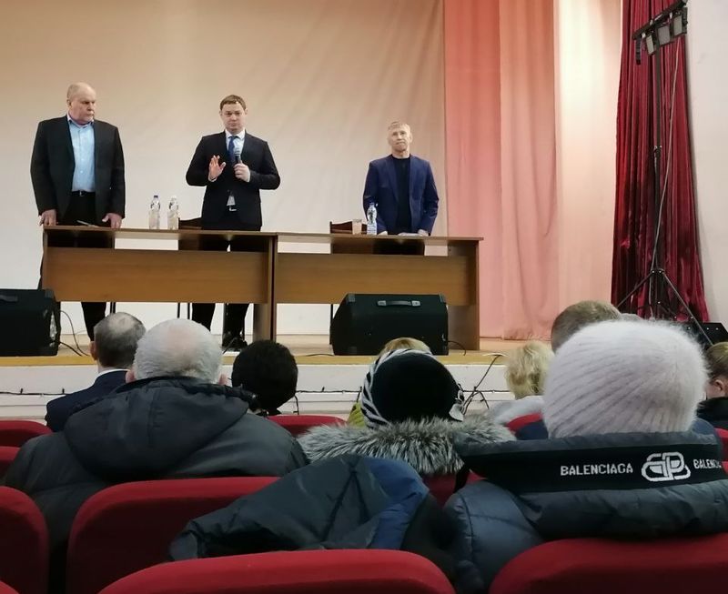Проблемы поселка Новокашпирский начинаются «от дверей» и «плывущей» дороги
