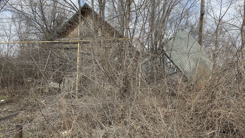 В Сызрани соседи домов-«заброшек» живут, как на пороховой бочке