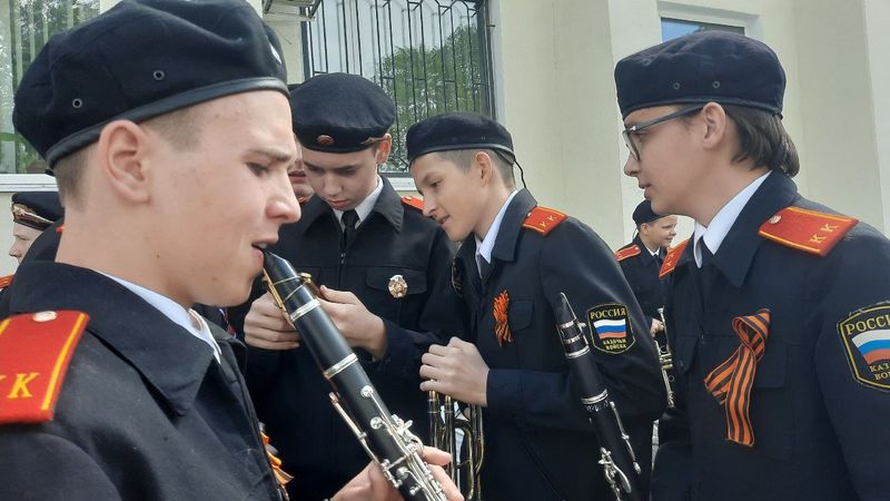 Более 300 музыкантов одновременно сыграли «День Победы» в Струковском саду Самары
