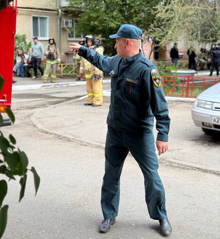 Жители Сызрани сняли на видео полыхавший в двух квартирах пожар