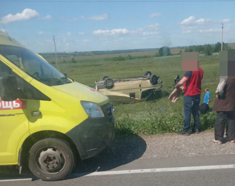 Утром под Сызранью за рулем фургона погиб молодой человек