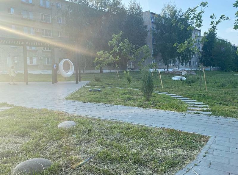 Вандалы снова бросили вызов жителям Сызрани, изуродовав качели цвета мечты