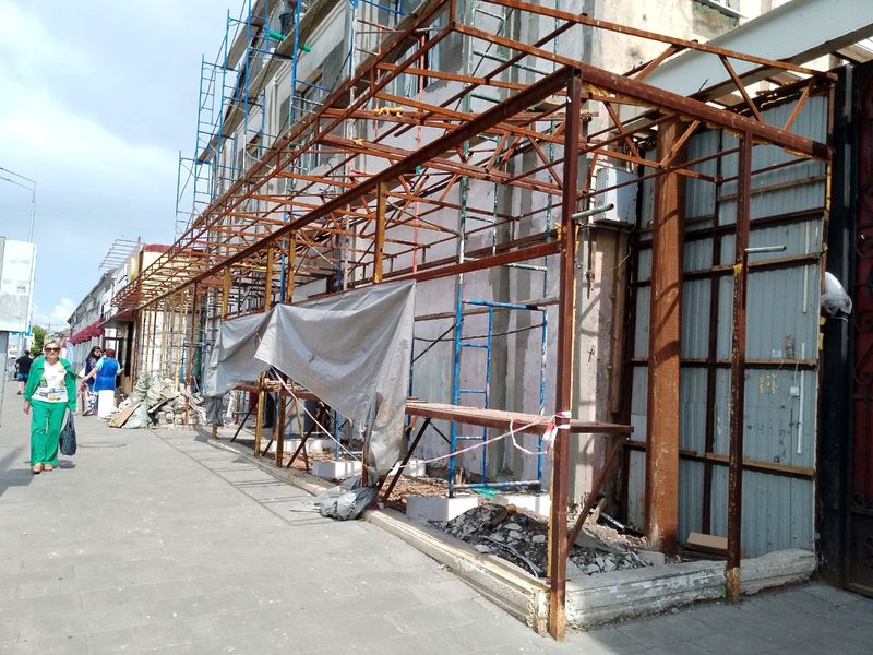 Центральный рынок избавляется от уродливого сайдинга