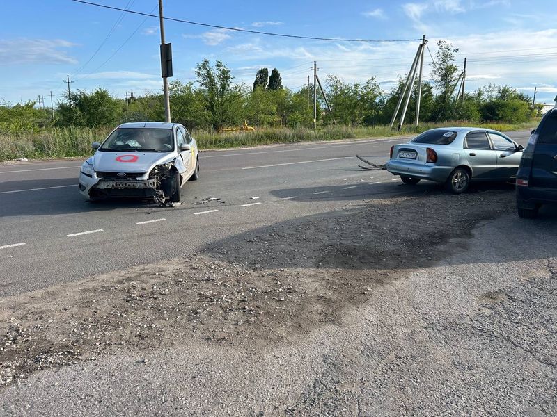 Владелец разбитой иномарки ищет очевидцев ДТП в Сызрани