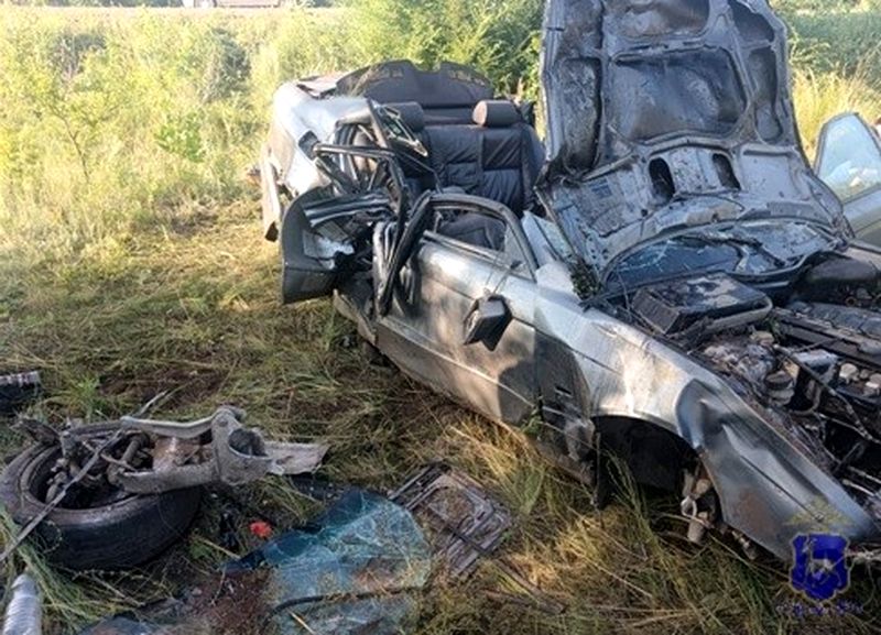 Ночью на дороге в Самарской области, не дождавшись скорой, погибли молодые люди