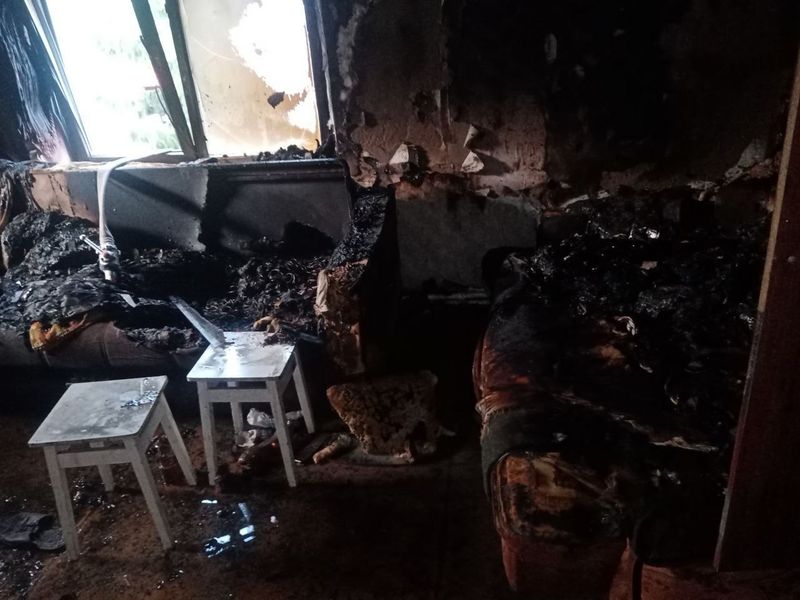 Сегодня в поселке Междуреченск в горящем доме погиб человек