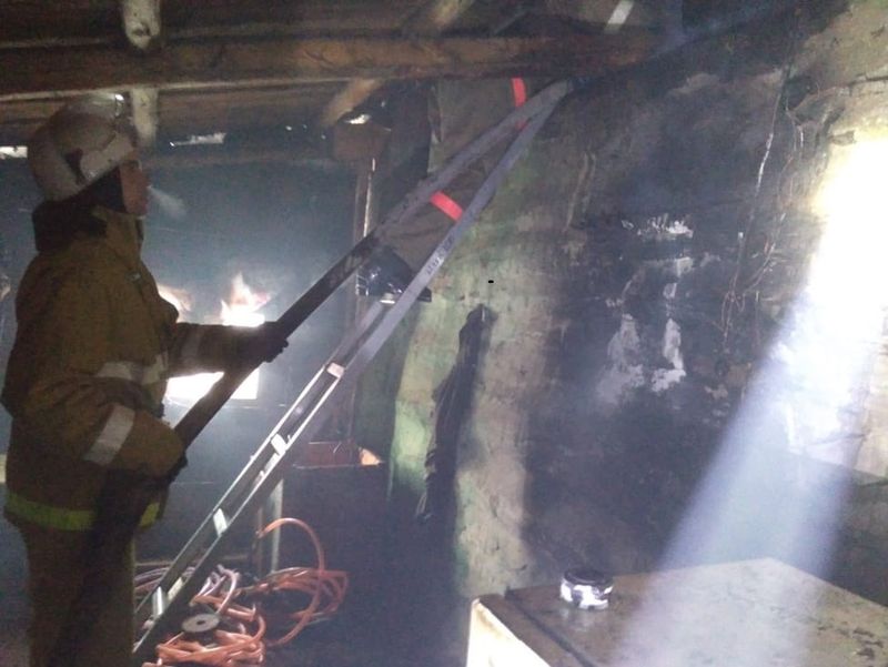 Вспыхнувшая кровать могла стать причиной большого пожара