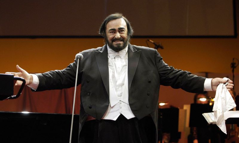 Великий тенор, который любил Россию: в школе искусств Сызрани детям расскажут о Лучано Паваротти