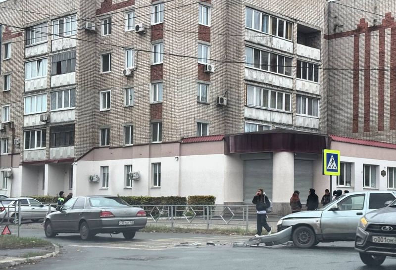 Стали известны подробности столкновения легковушек в центре Сызрани