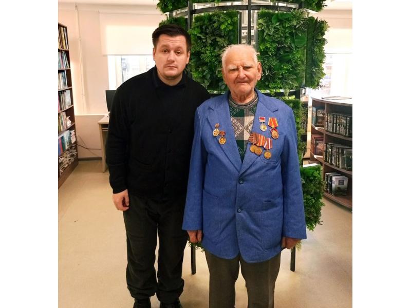 Артист Сергей Малышев помог «сызранскому Кулибину» восстановить дорогую награду правительства СССР