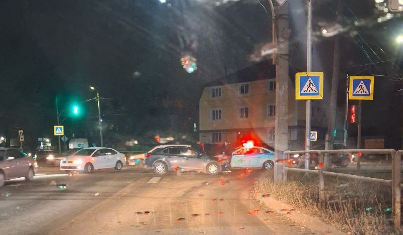 В утренний час пик на дорогах Сызрани произошли ДТП