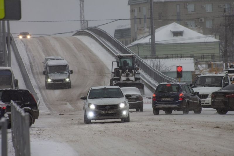 Сегодня ночью в Самарской области испортится погода - опасно будет почти везде, даже под мостом