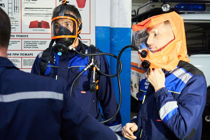 ����� 400 ������� � ������� ����� ��������� ������ ��������� ����������: � 18 ��������� �������� ���� �����������