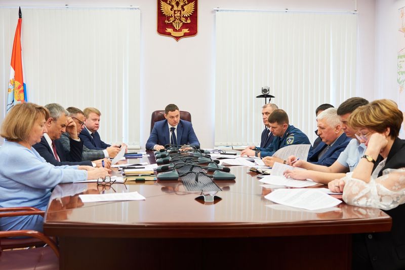 ������� ���� ������ ������� ���������������� ������ � �������: ���������� ������ ������, ��������� ����������� - ������