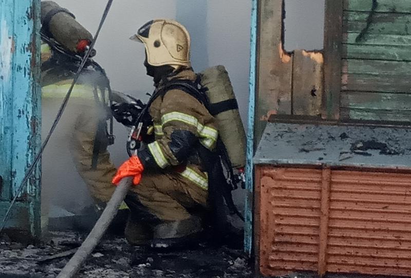 Дом жителей Октябрьска пострадал от пожара